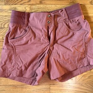 Title nine clamber shorts size 4